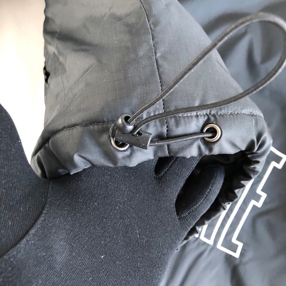 Supreme x Champion 2018 Black Parka - Picture 12 of 16